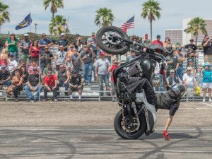 harley-wheelie-laughlin